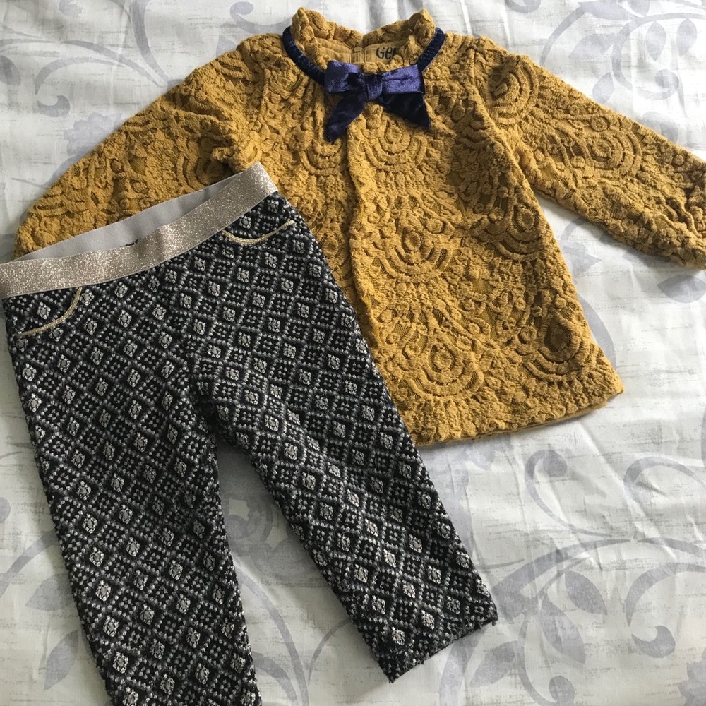 Oshkosh Baby Girl Outfit Size 12 mos